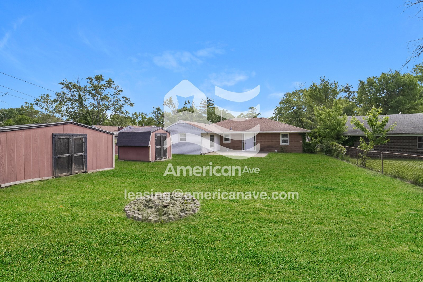 Building Photo - 2221 N Northcrest Dr