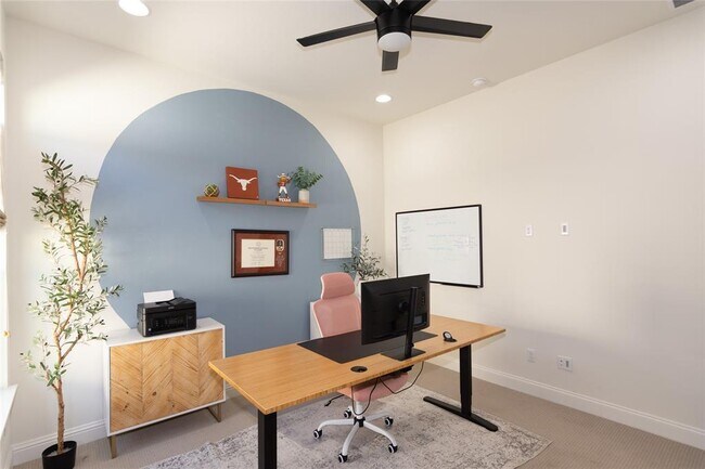 Building Photo - 205 Eiglehart Rd