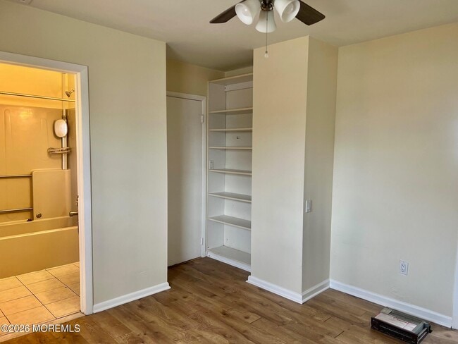 Building Photo - 246 7th Ave