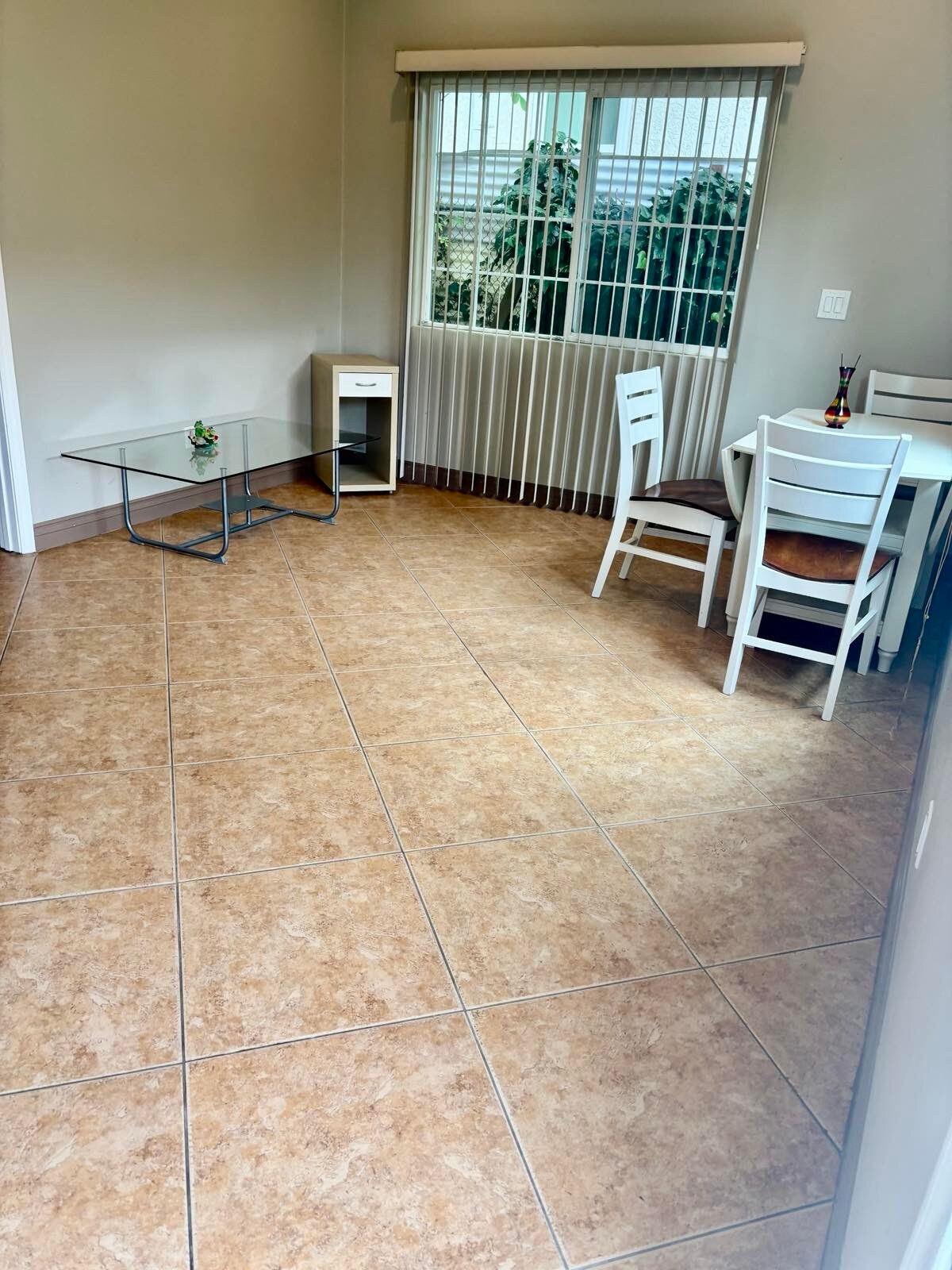 Building Photo - 5849 White Oak Ave