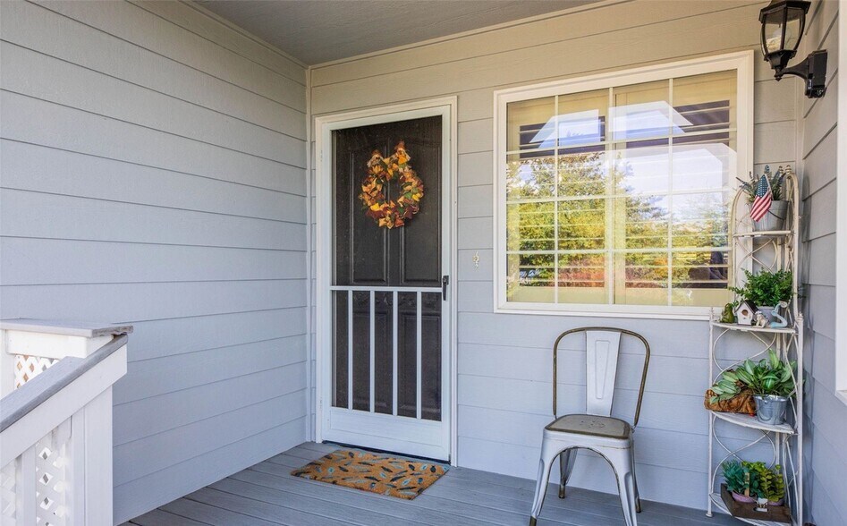 Building Photo - 1486 SE Camano Dr