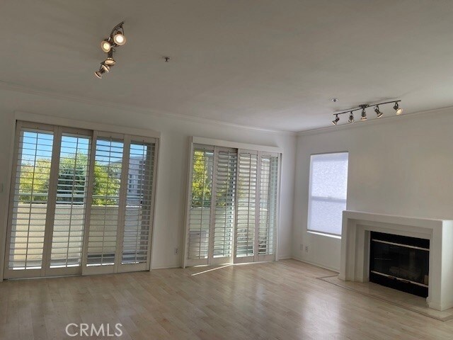 Building Photo - 4426 Ventura Canyon Ave