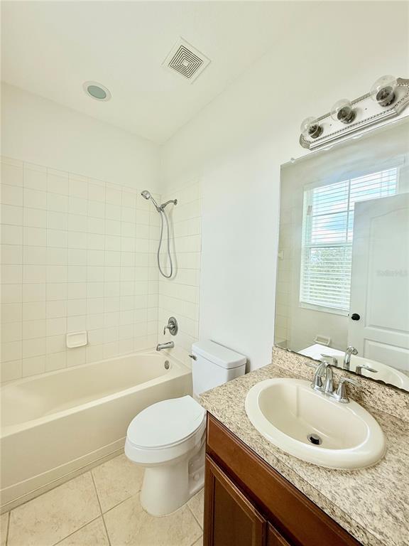 Building Photo - 956 Sombra St
