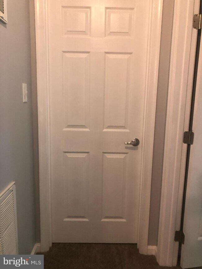 Building Photo - 114-7 Timberlake Terrace