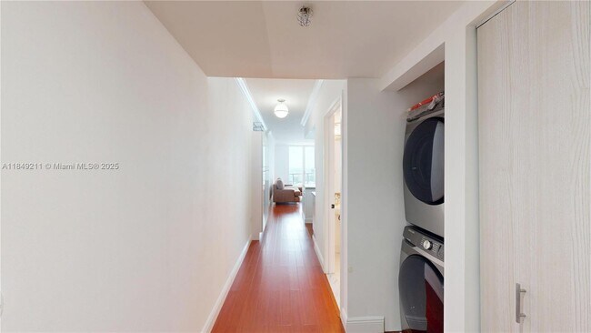 Building Photo - 185 SW 7th St