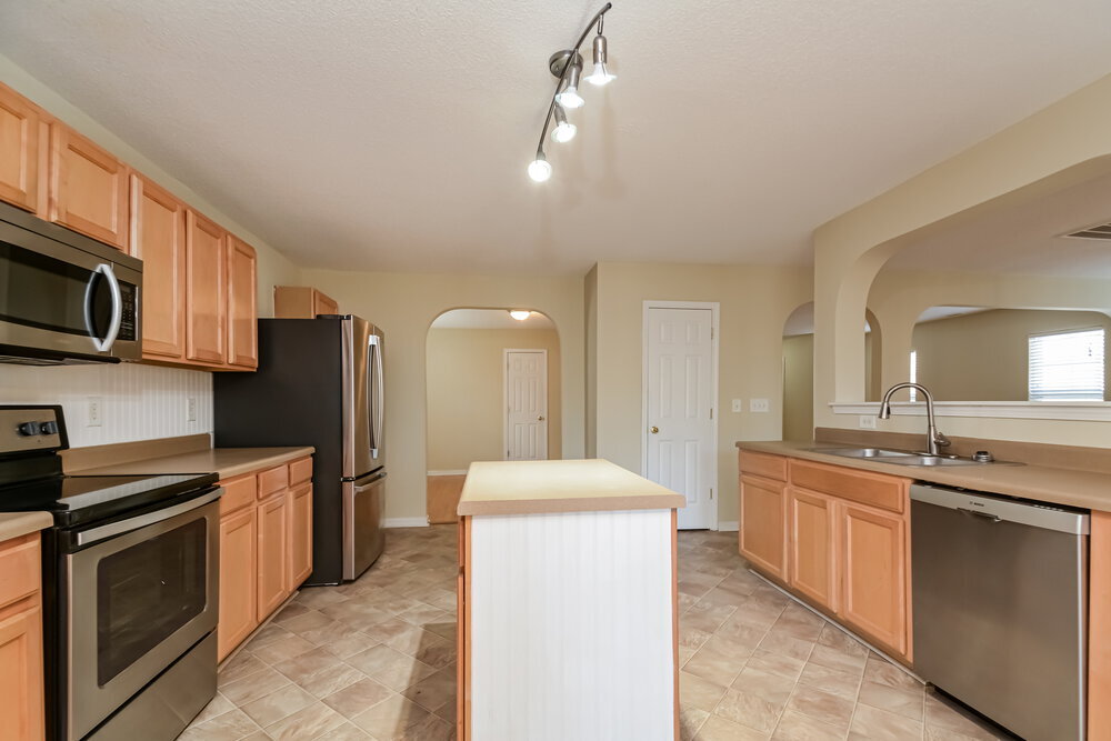 Building Photo - 57 Valleyfield Dr