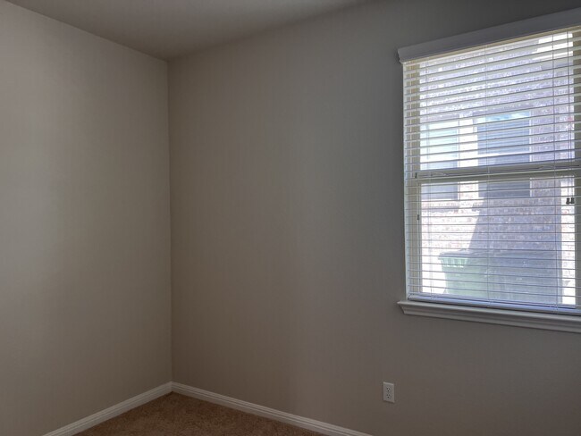 Building Photo - 1513 Carlene Pruett St