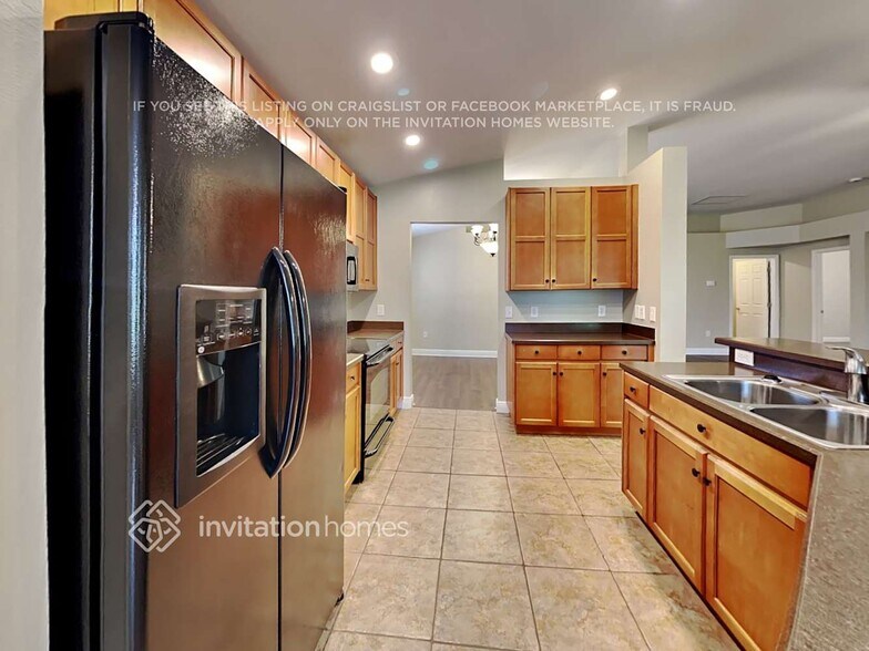 Building Photo - 5530 S Sparrow Hawk Ct