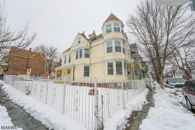 Building Photo - 36 N 6th St