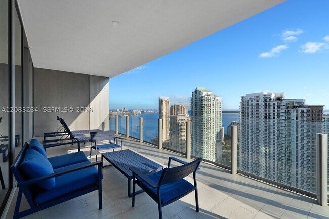 Building Photo - 300 Biscayne Blvd