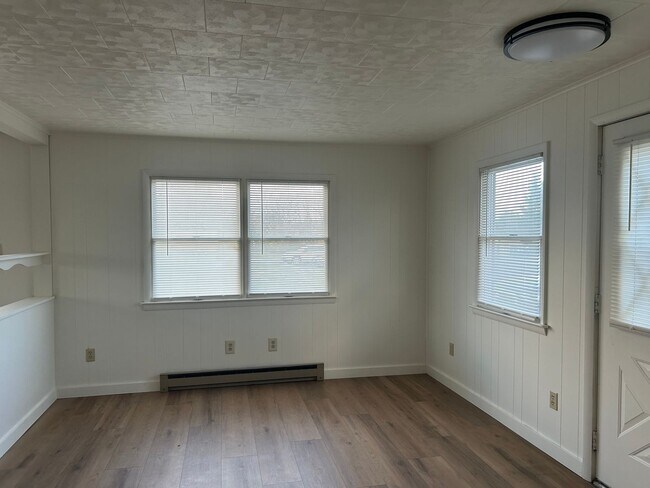 Building Photo - 12635 Williamsport Pike