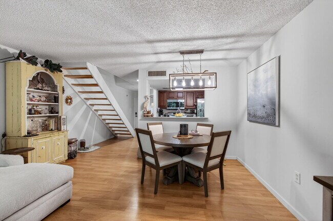 Building Photo - 1100 Scotia Dr