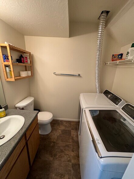 Building Photo - 841 E Arcadia Green Way