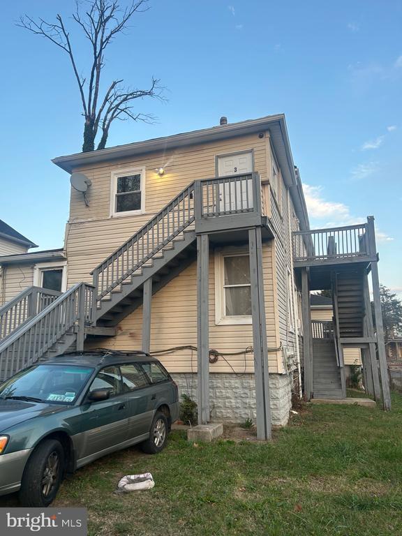 Building Photo - 3900 W Garrison Ave