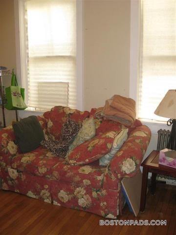 Building Photo - 447 Park Dr