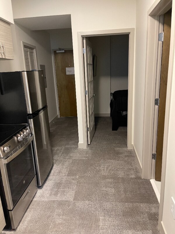 Building Photo - 1417 W 9th St