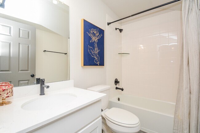 Building Photo - 108 Summer Pool Ct