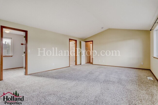 Building Photo - Beautiful 4 Bedroom Home in Excellent Beaverton Location!