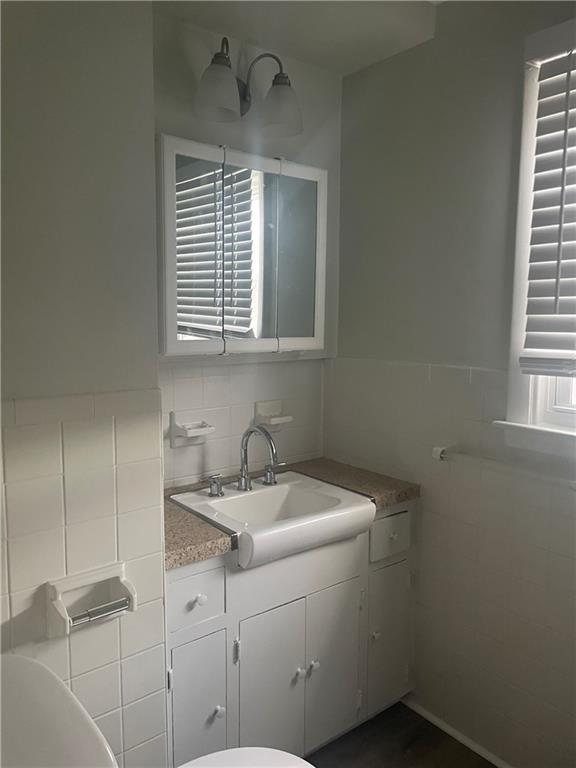 Building Photo - 18 Ryan Ave