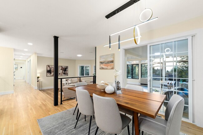 Building Photo - 130 SW 194th St