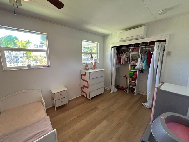Building Photo - Beautifully Renovated Kailua Home | Walk t...