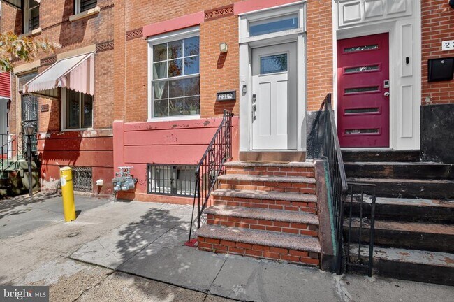 Building Photo - 2319 N College Ave