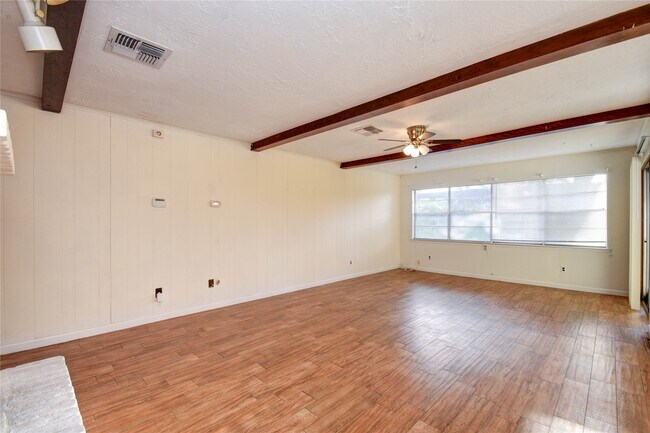 Building Photo - 9510 Huntington Way Dr