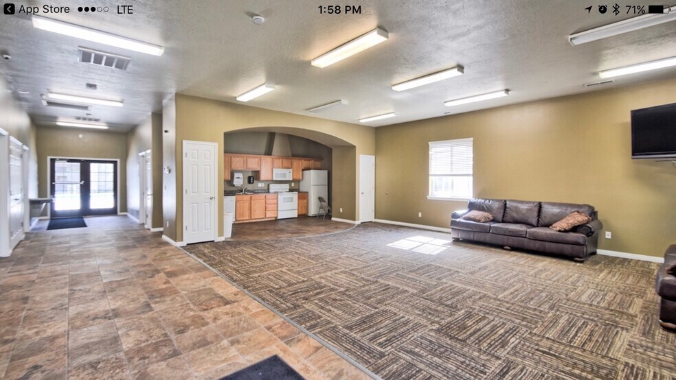 Building Photo - 943 W 580 S