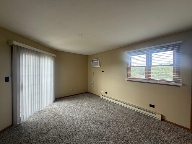 Building Photo - 1375 Cunat Ct