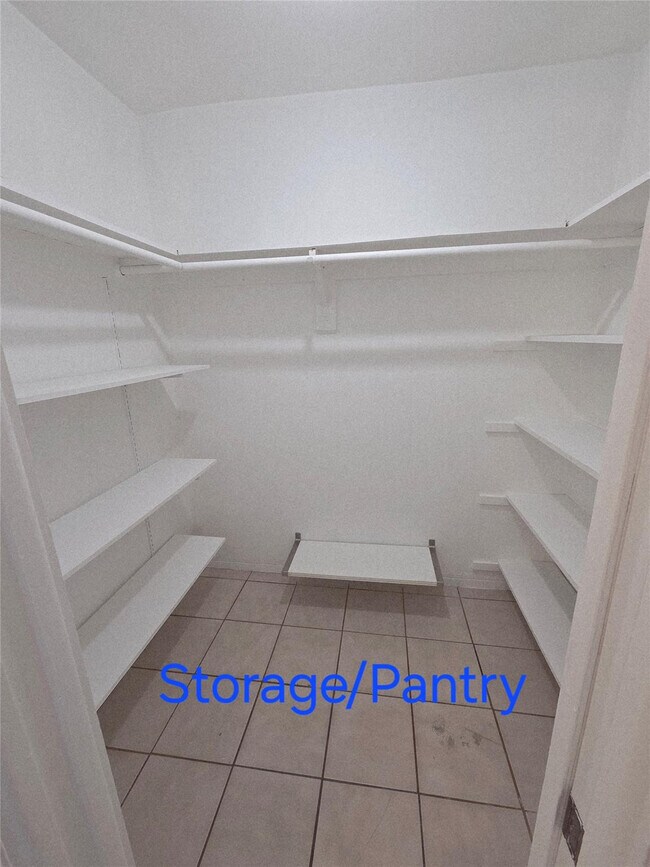 Building Photo - 1007 N 19th Ave