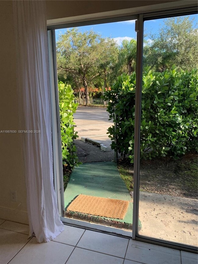 Building Photo - 1200 Mariposa Ave