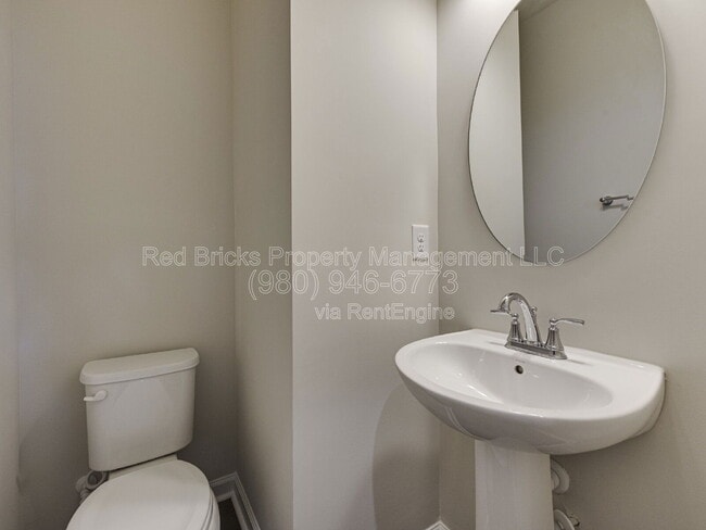 Building Photo - 1011 Ketchum Ct