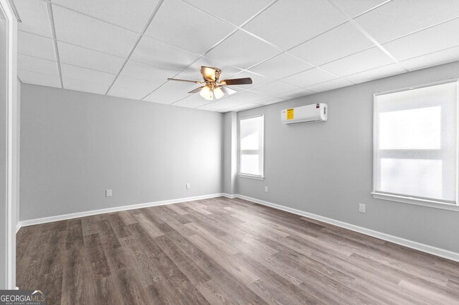 Building Photo - 145 Noble Forest Dr