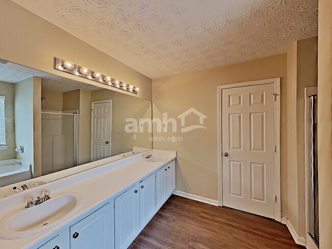 Building Photo - 2170 Liberty Heights