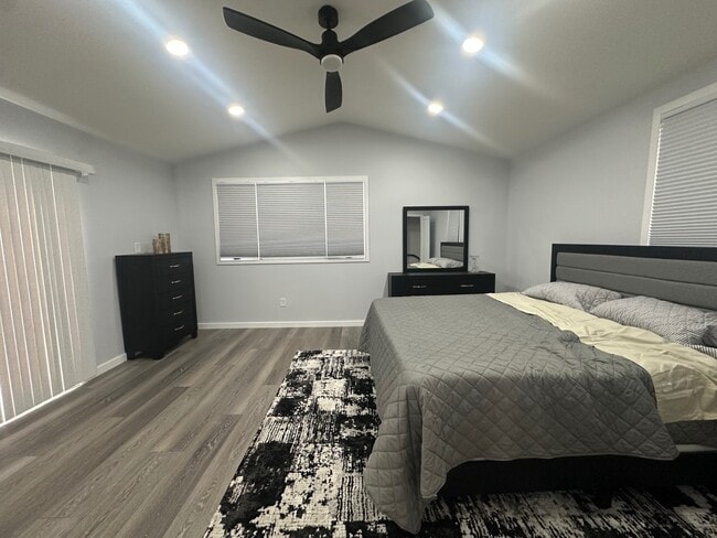 Building Photo - 595 Kingfisher Cir