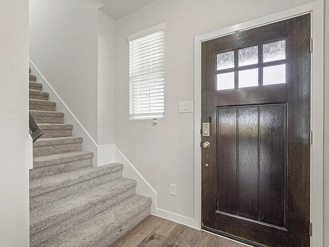 Building Photo - 17115 King Eider Rd