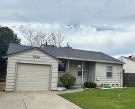 Building Photo - Cute As A Bug 2/1 Tahoe Park Gem!  Please read entire ad for viewings.