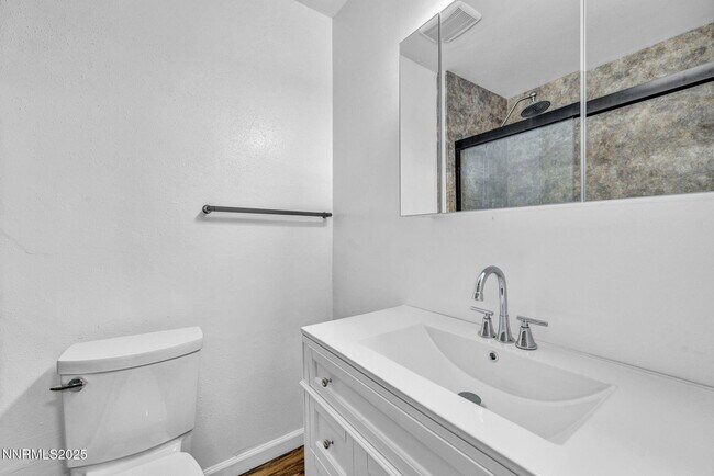 Building Photo - 1640 York Wy