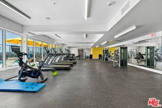 Building Photo - 325 N 1st St