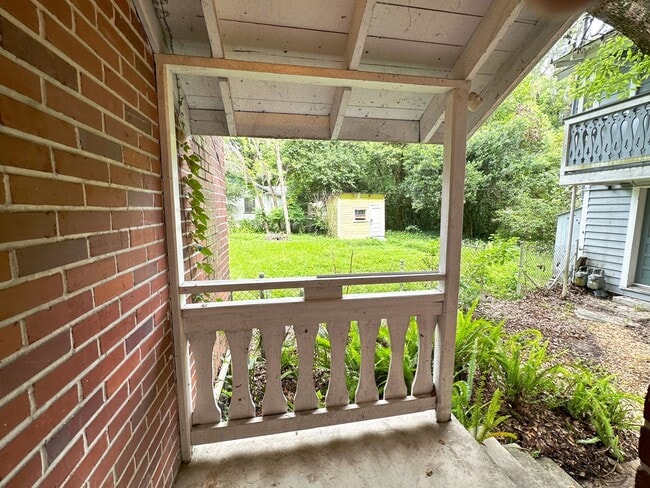 Building Photo - Beautiful Brick House Within Walking Dista...