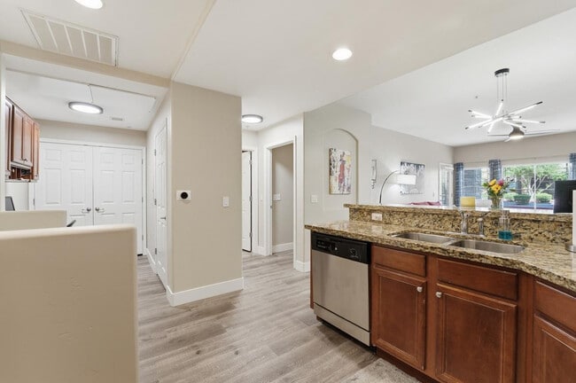 Building Photo - 5450 E Deer Valley Dr