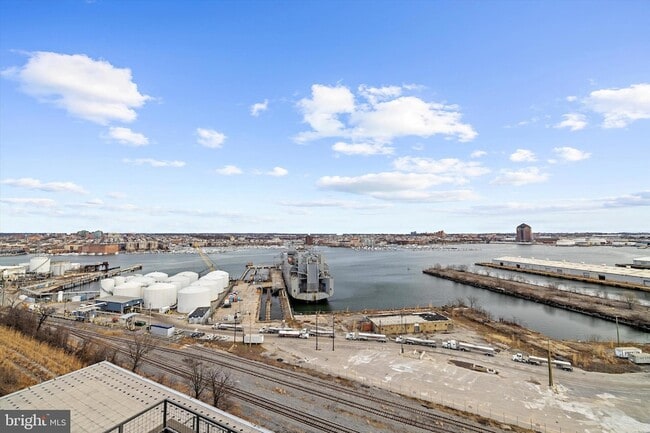 Building Photo - 1200 Steuart St