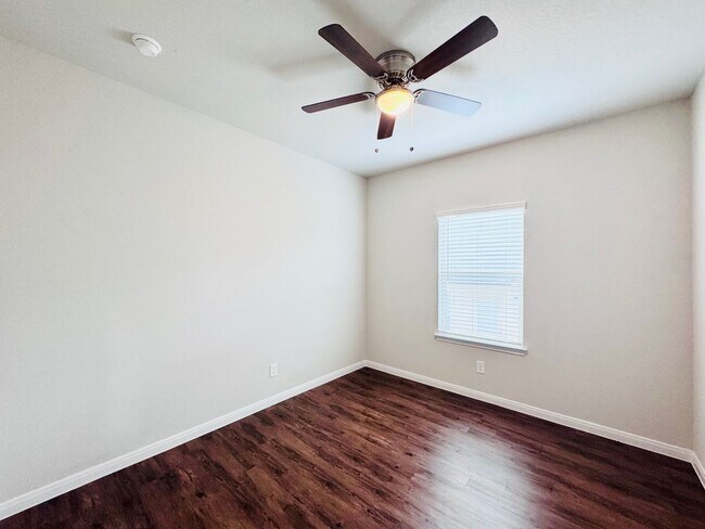 Building Photo - 10019 Westover Blf