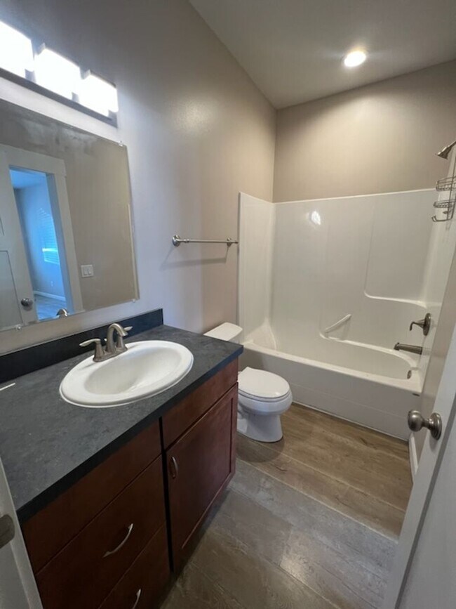 Building Photo - 215 W Whitman St