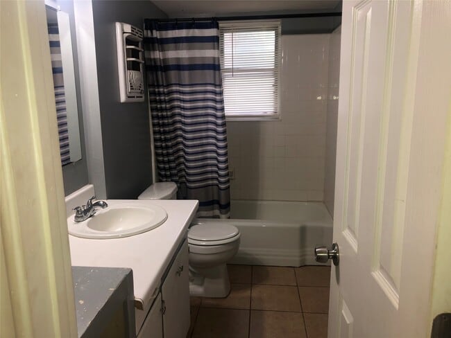 Building Photo - 307 Moss Hill Ln