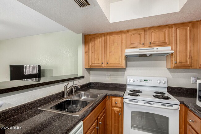 Building Photo - 3601 W Tierra Buena Ln