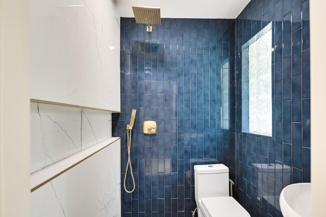 Building Photo - 1023 Greencliff Rd