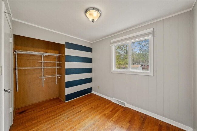 Building Photo - 4603 S Willis Ave