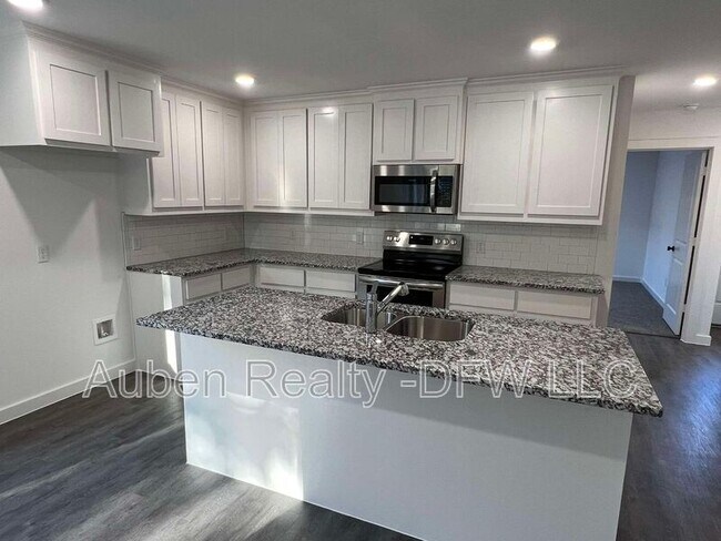 Building Photo - 2524 S Fannin Ave