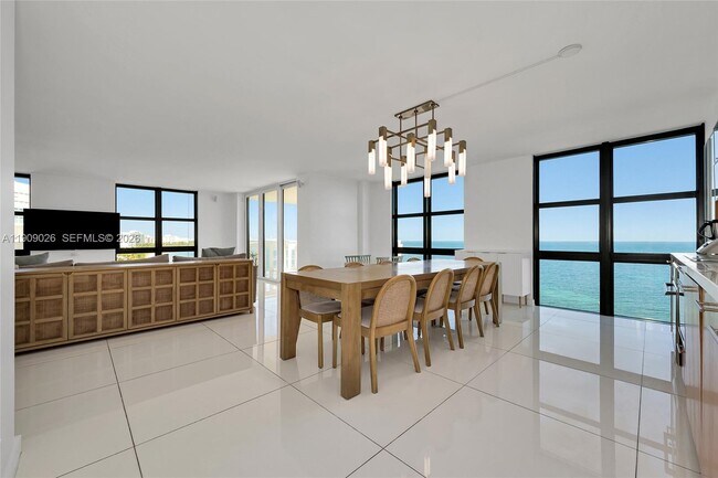 Building Photo - 1111 Crandon Blvd